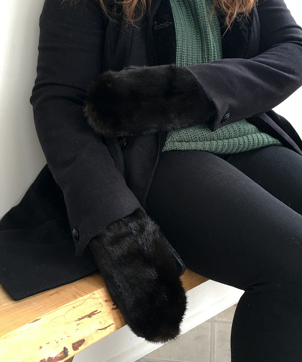 Women's Large / Men's Small Eco-Friendly Real Fur Mittens - Black Mink Fur