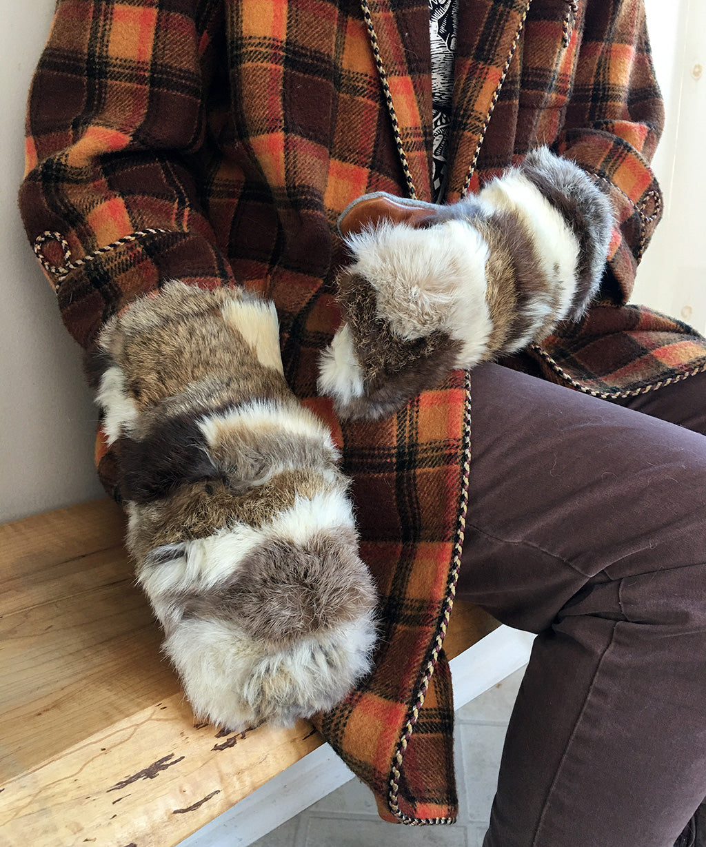 Women's Medium Eco-Friendly Real Fur Mittens - Rabbit Fur Multicolor