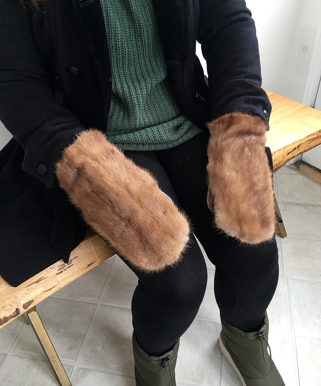 Women's Large / Men's Small Eco-Friendly Real Fur Mittens - Autumn Haze Brown Mink