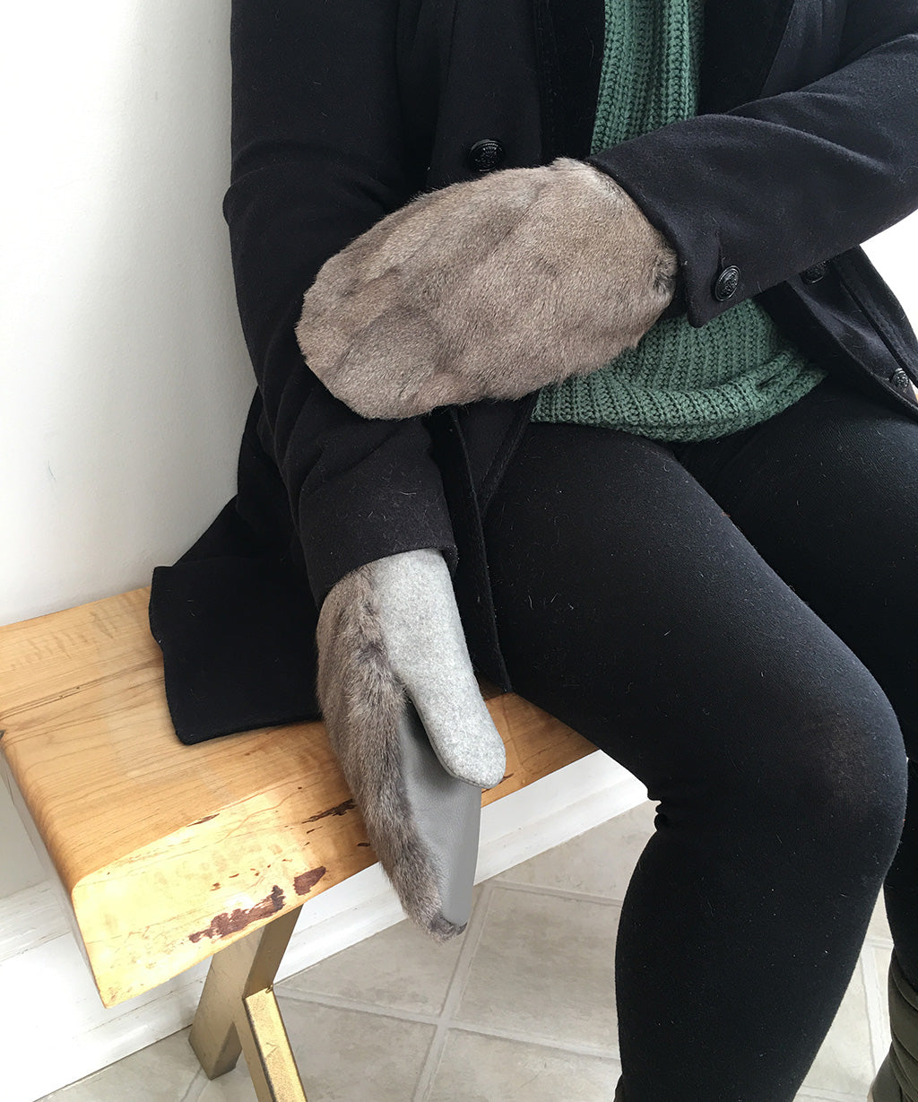 Women's Large / Men's Small Eco-Friendly Real Fur Mittens - Gray Russian Squirrel