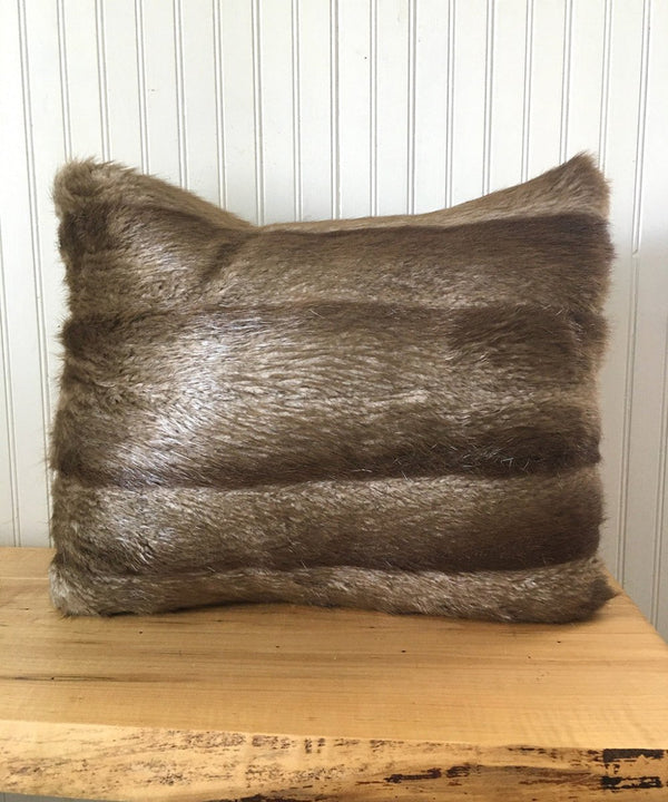 reclaimed-beaver-fur-pillow-