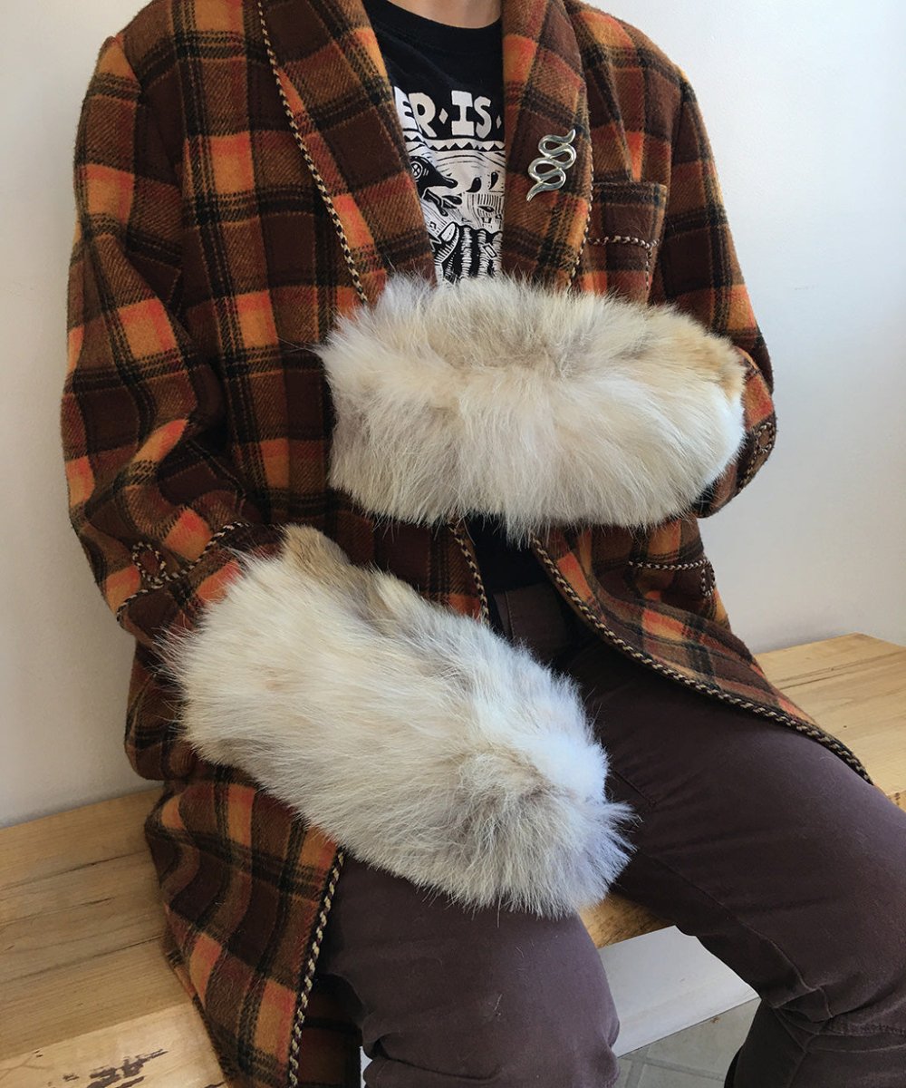 Handmade Real Fur Mittens Coyote Fur - Main Image