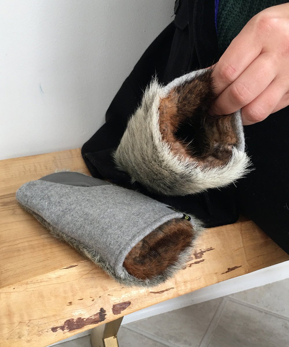 Women's Medium Real Fur Mittens - Light Gray Broadtail Sheep - Muffle - Up!