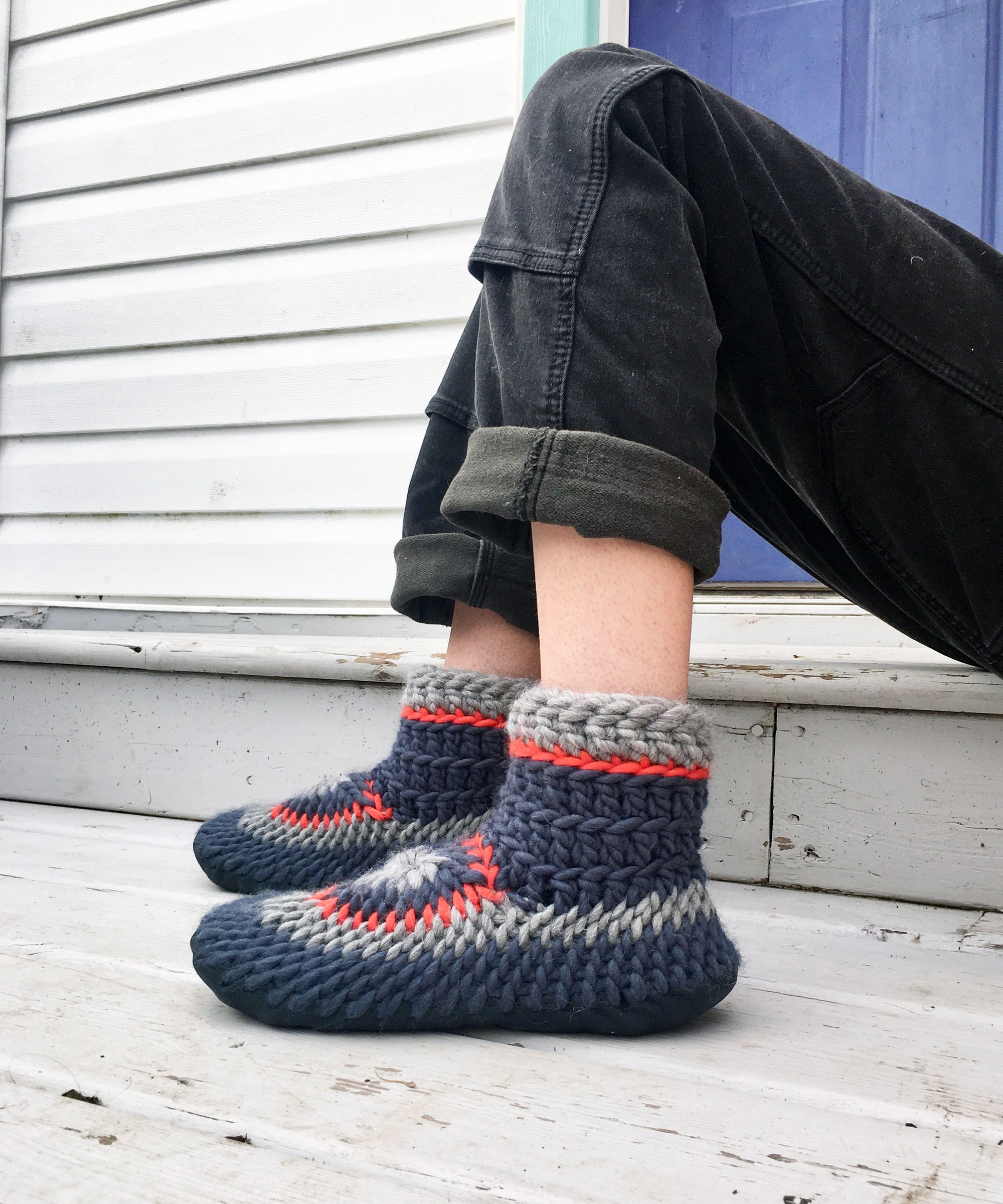 men's knitted merino wool slippers in blue and red, made in canada ecofriendly